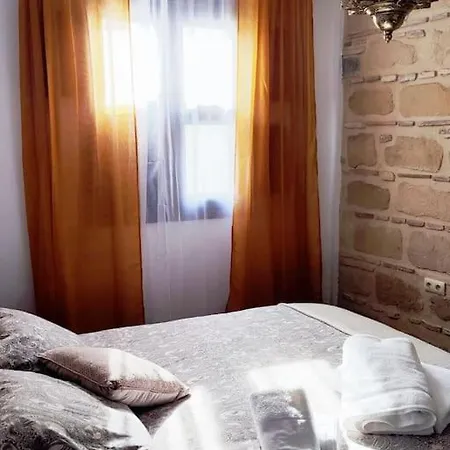Apartamento Manzil En El Centro De Jerez De La F. * Jerez de la Frontera